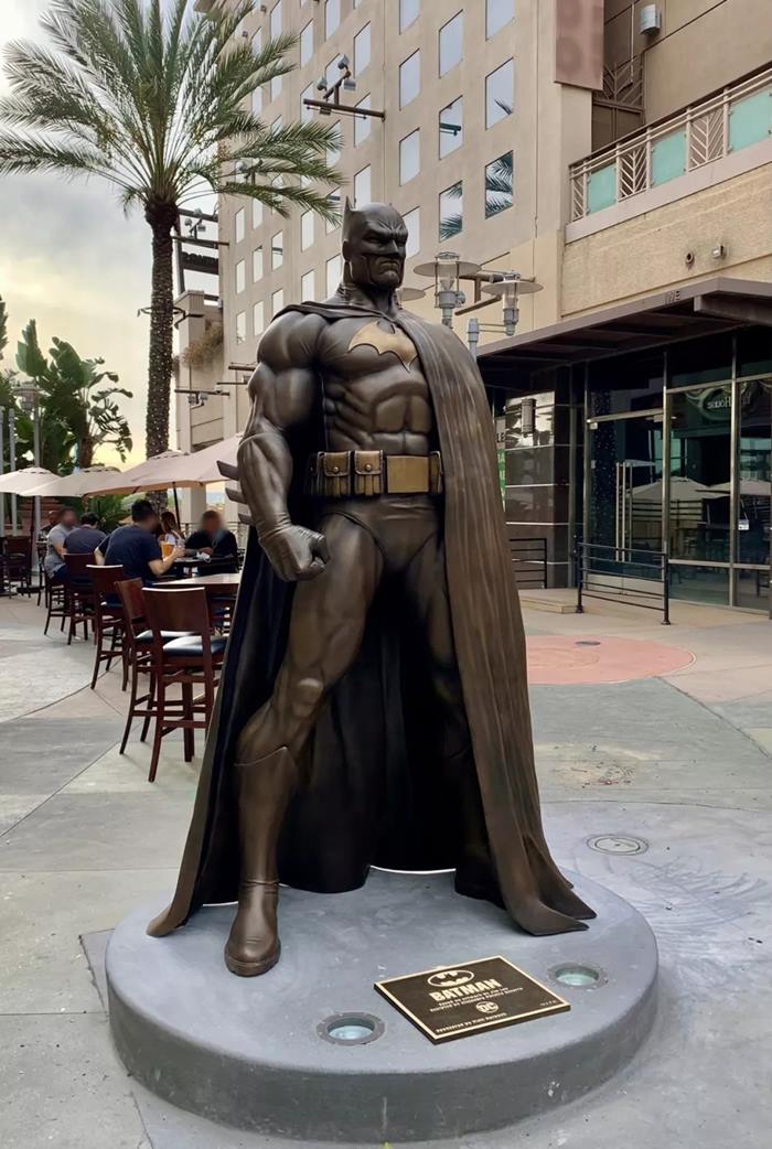Batman la statua di Burbank